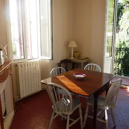 Sleeps 4 Wifi T692703 *