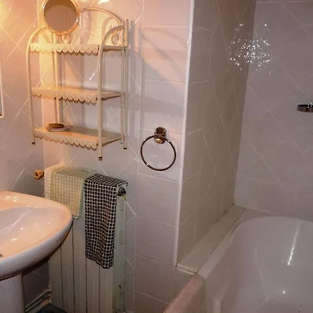 Sleeps 4 Wifi T692703 Apartman Cannes