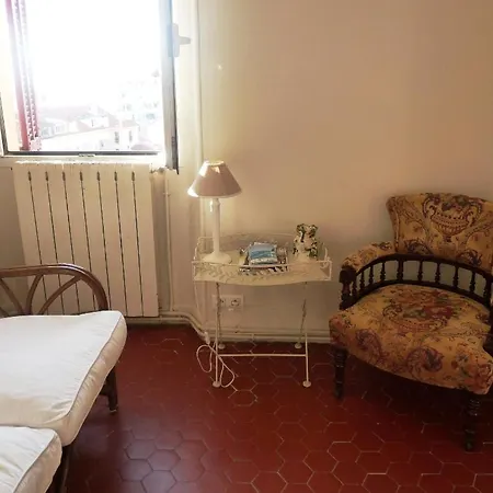Sleeps 4 Wifi T692703 דירה קאן